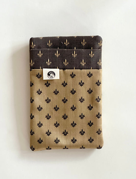 The Portable Pocket - Gold fleur de lys