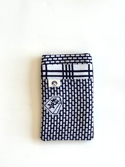 The Portable Pocket - Blue and white brick pattern Japanese Vintage Fabric